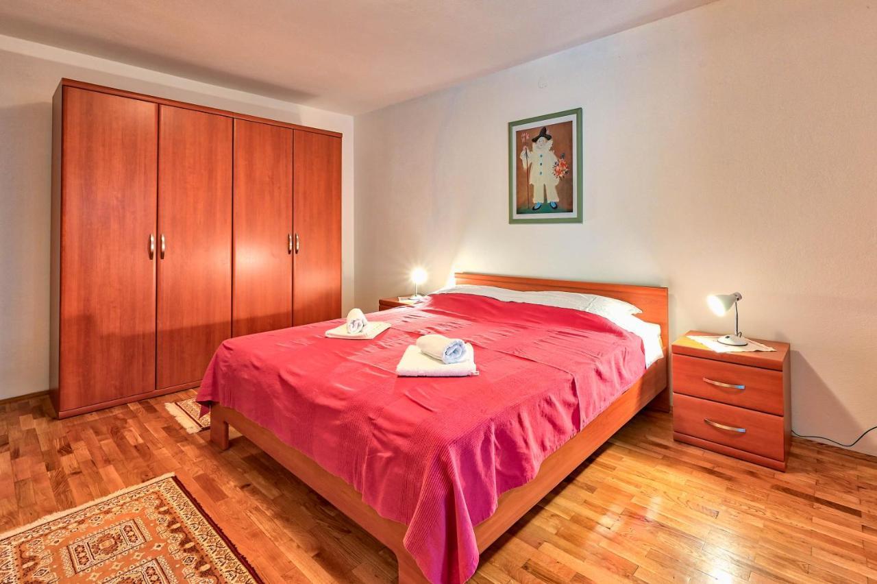 Iby Apartment Pula Buitenkant foto